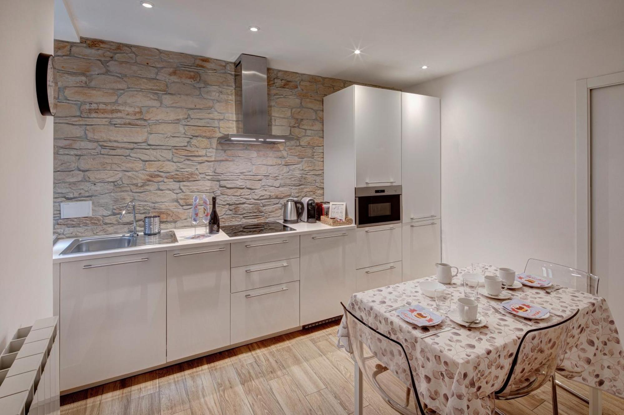 La Maison De Trieste Suite Garage エクステリア 写真